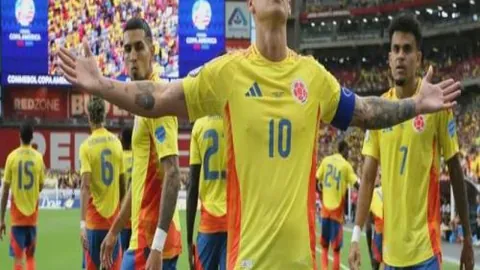 孙颖莎、王楚钦WTT1000+榜首领先，人民日报微博点赞！